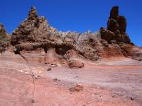 Farbige Lavawand beim Mirador Llano de Ucanca - Roques de Garcia